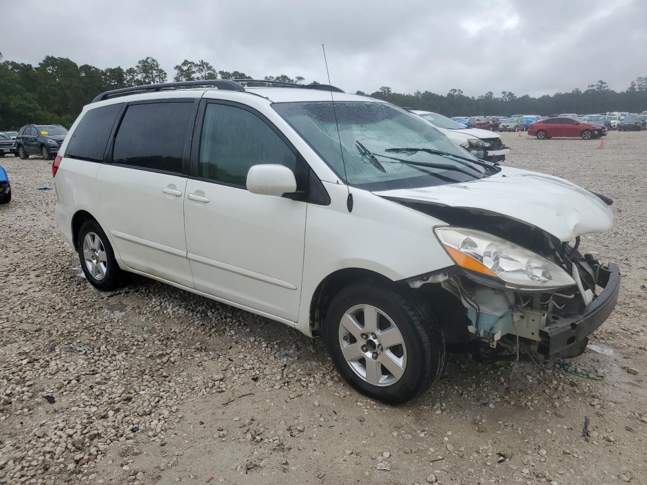 2009 Toyota Sienna - Image 4