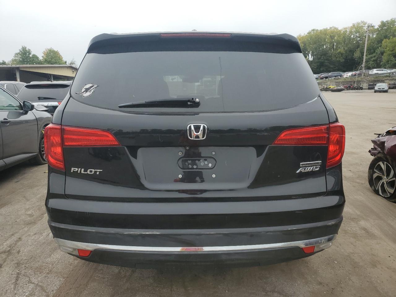 5FNYF6H93GB028412 2016 Honda Pilot Touring