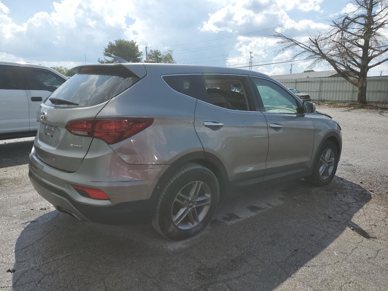 2017 Hyundai Santa Fe - Image 3