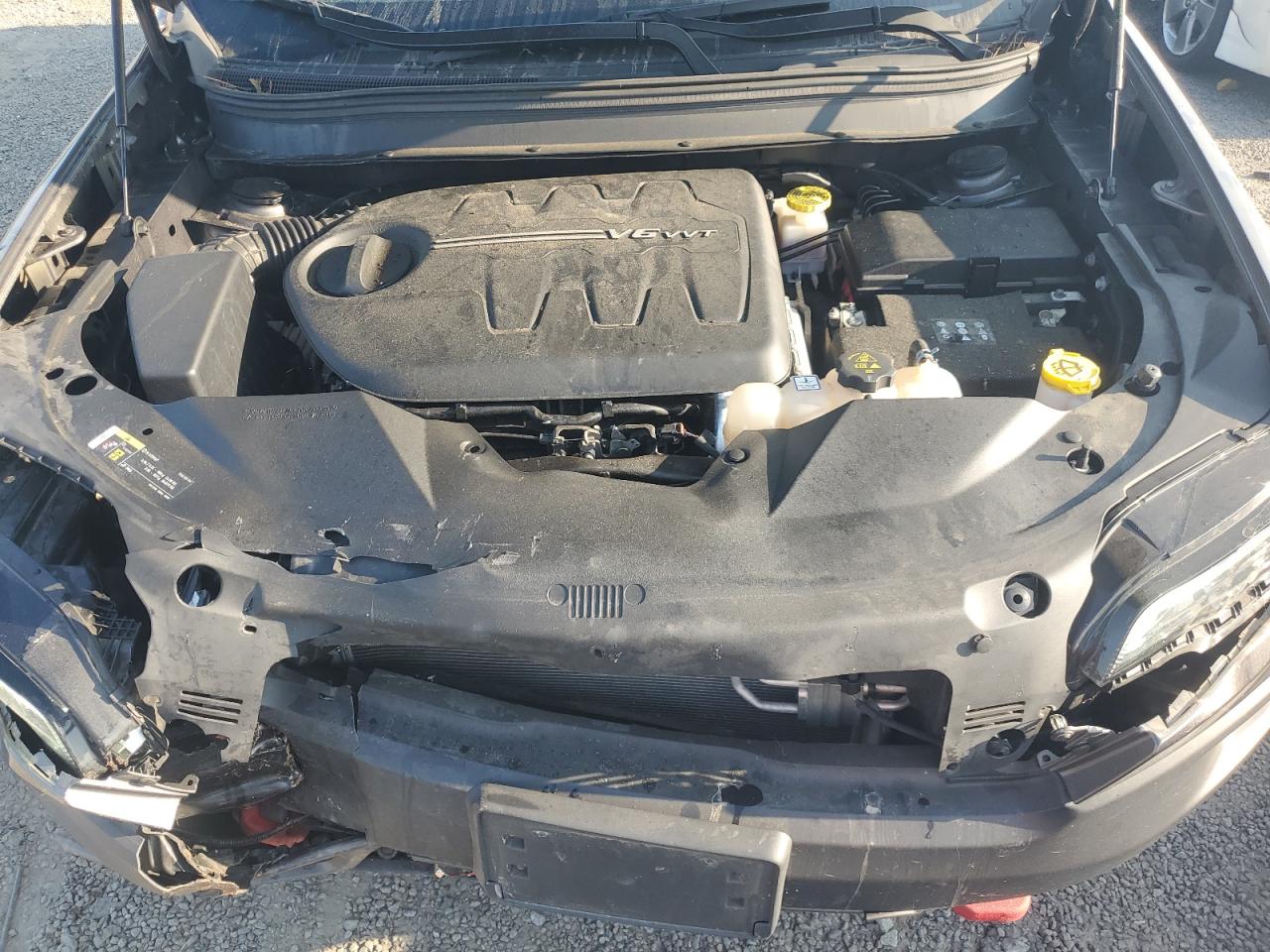2021 Jeep Cherokee - Image 12