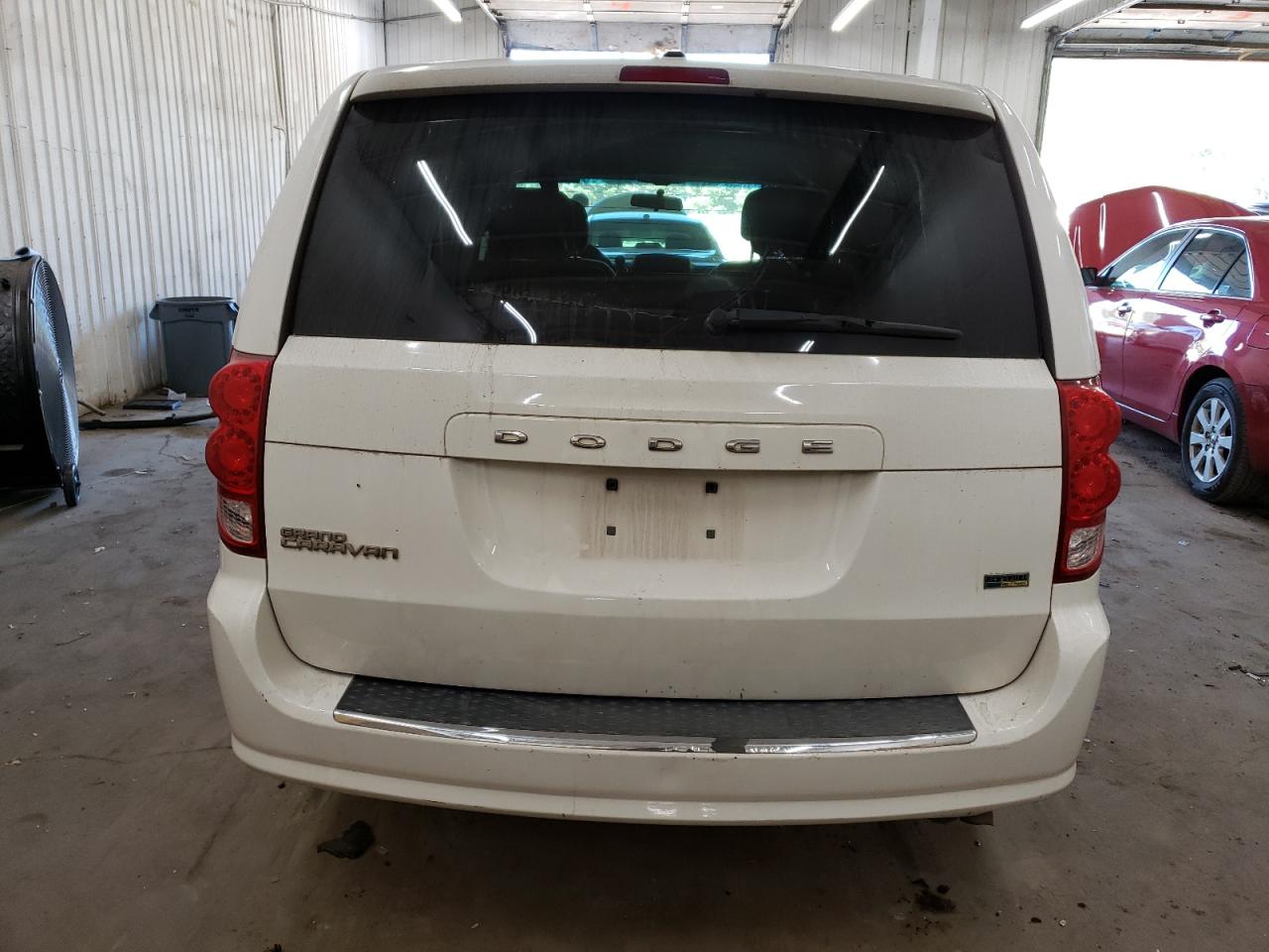 2D4RN3DG8BR728324 2011 Dodge Grand Caravan Mainstreet