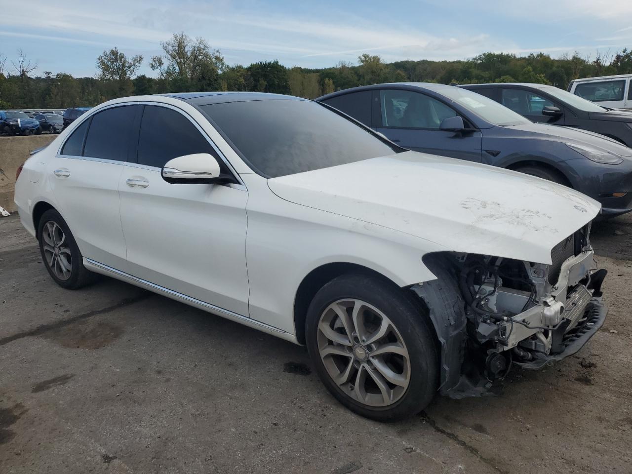 VIN 55SWF4KB4FU065473 2015 MERCEDES-BENZ C-CLASS no.4