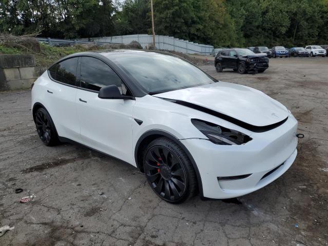 7SAYGDEF5NF549174 Tesla Model Y  4