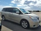 2016 Toyota Sienna Le de vânzare în Kapolei, HI - Water/Flood