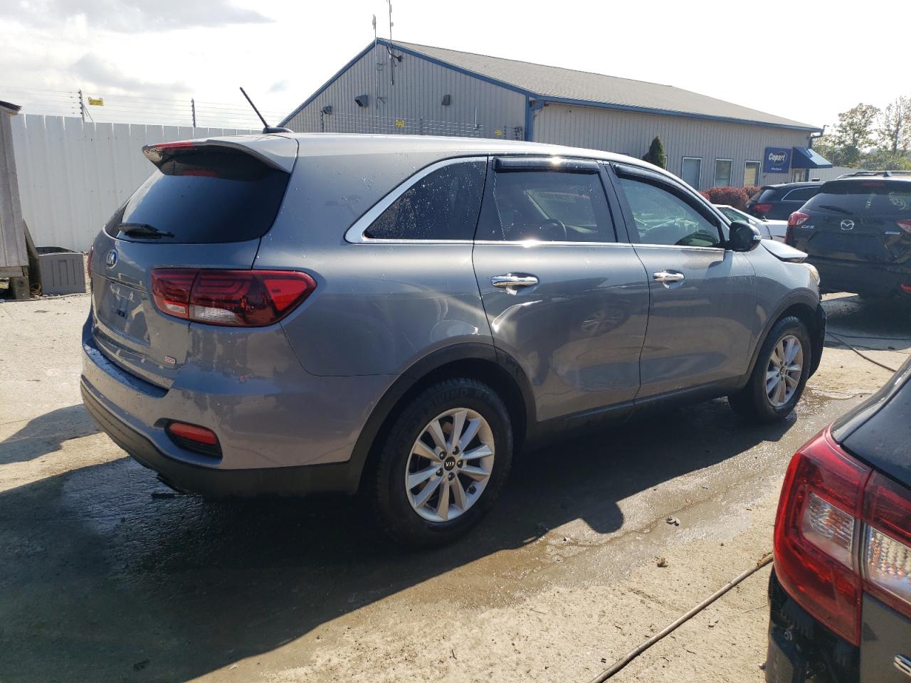 VIN 5XYPG4A34KG610748 2019 KIA SORENTO no.3