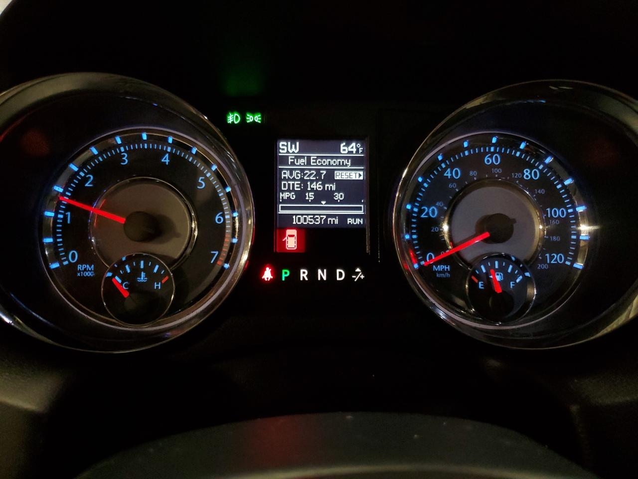 2013 Chrysler Town & Country - Image 9