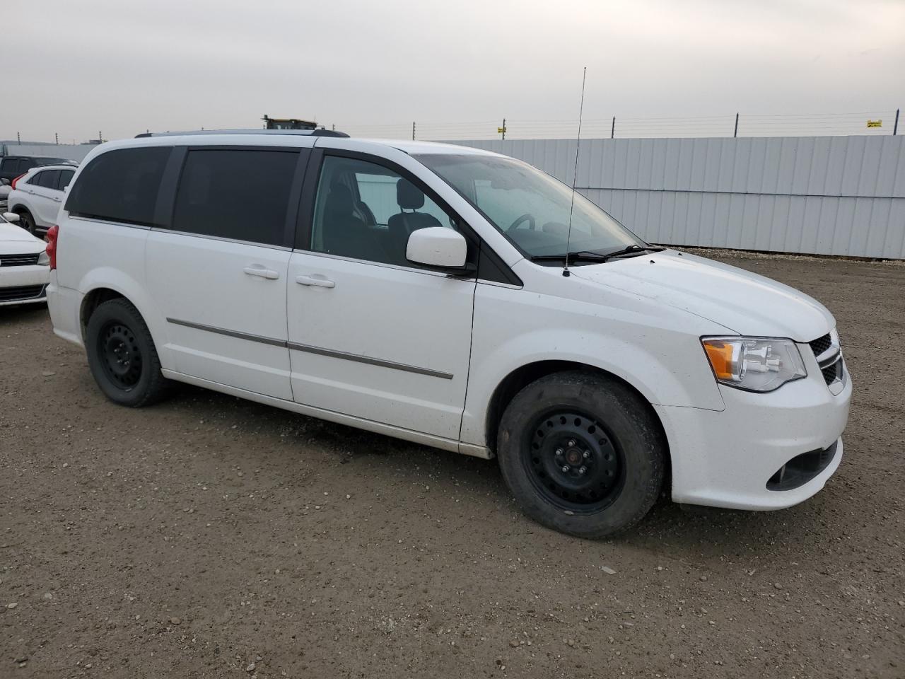 2017 Dodge Caravan - Image 4