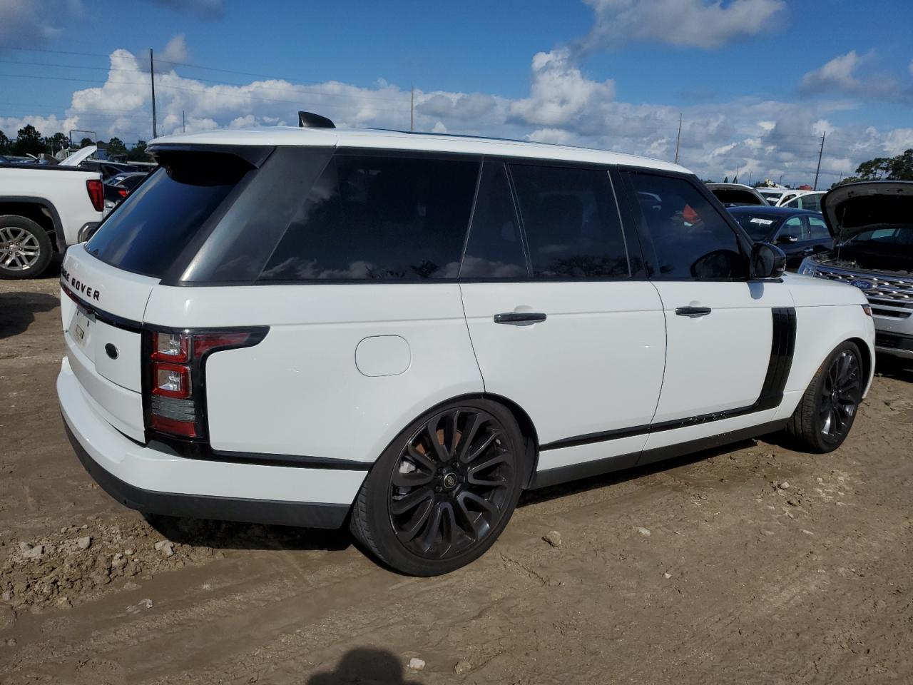 2017 Land Rover Range Rover - Image 3
