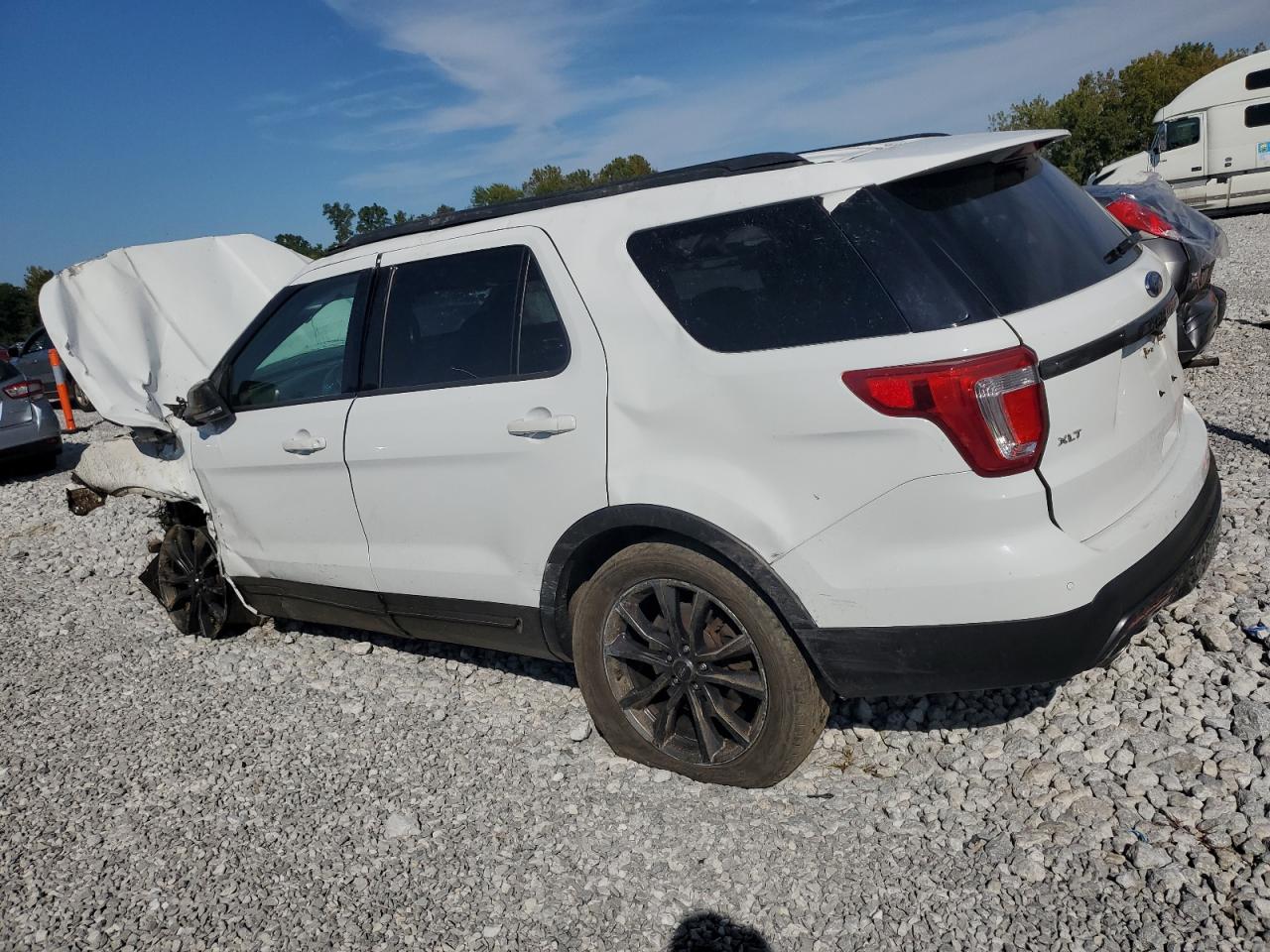 1FM5K8DH7HGC60635 2017 FORD EXPLORER - Image 2