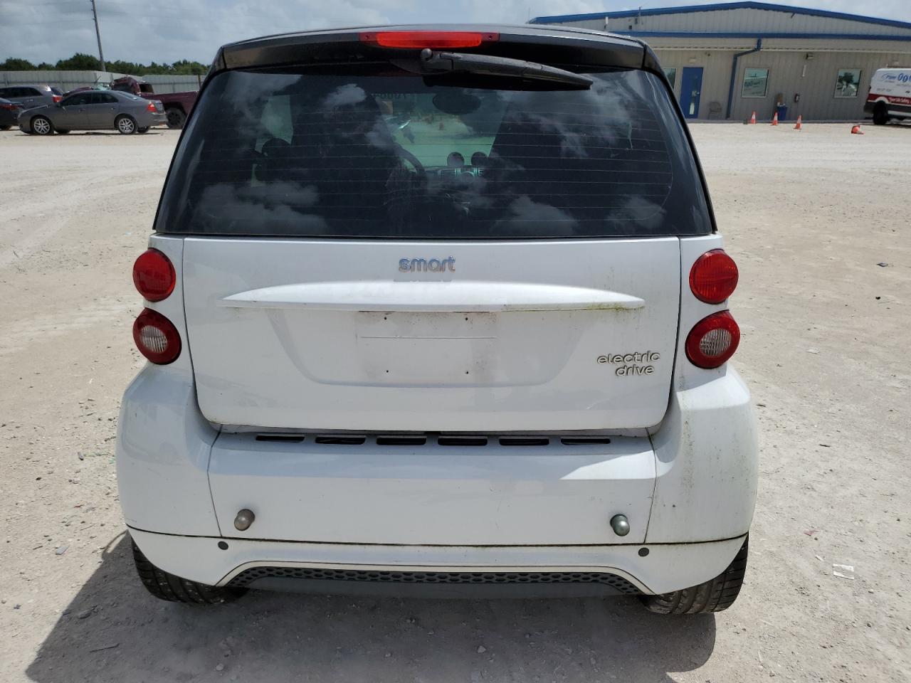 WMEEJ9AA8DK709656 2013 Smart Fortwo