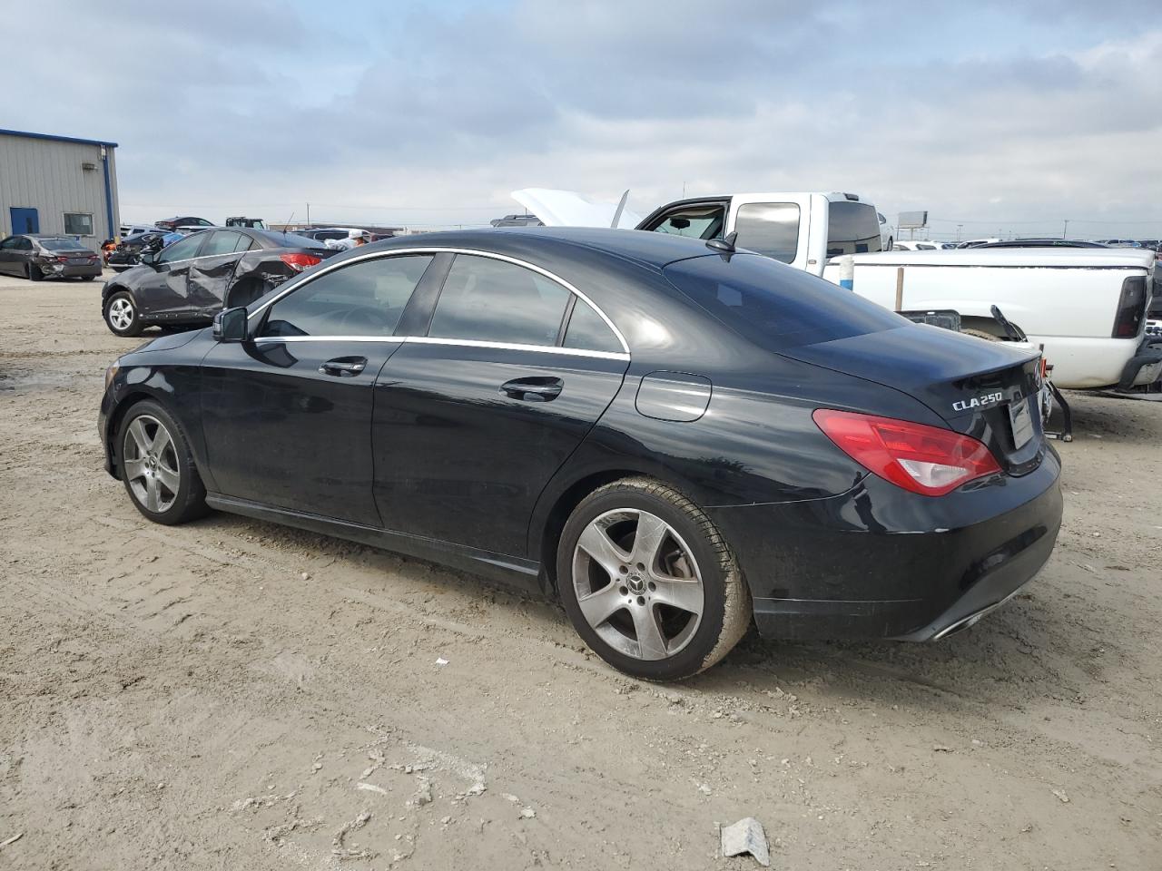 WDDSJ4EB0JN610921 2018 MERCEDES-BENZ CLA CLASS - Image 2