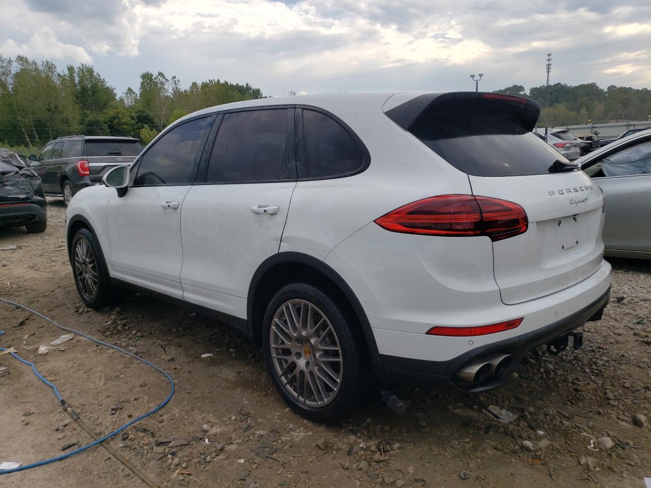 VIN WP1AB2A27GLA93990 2016 PORSCHE CAYENNE no.2