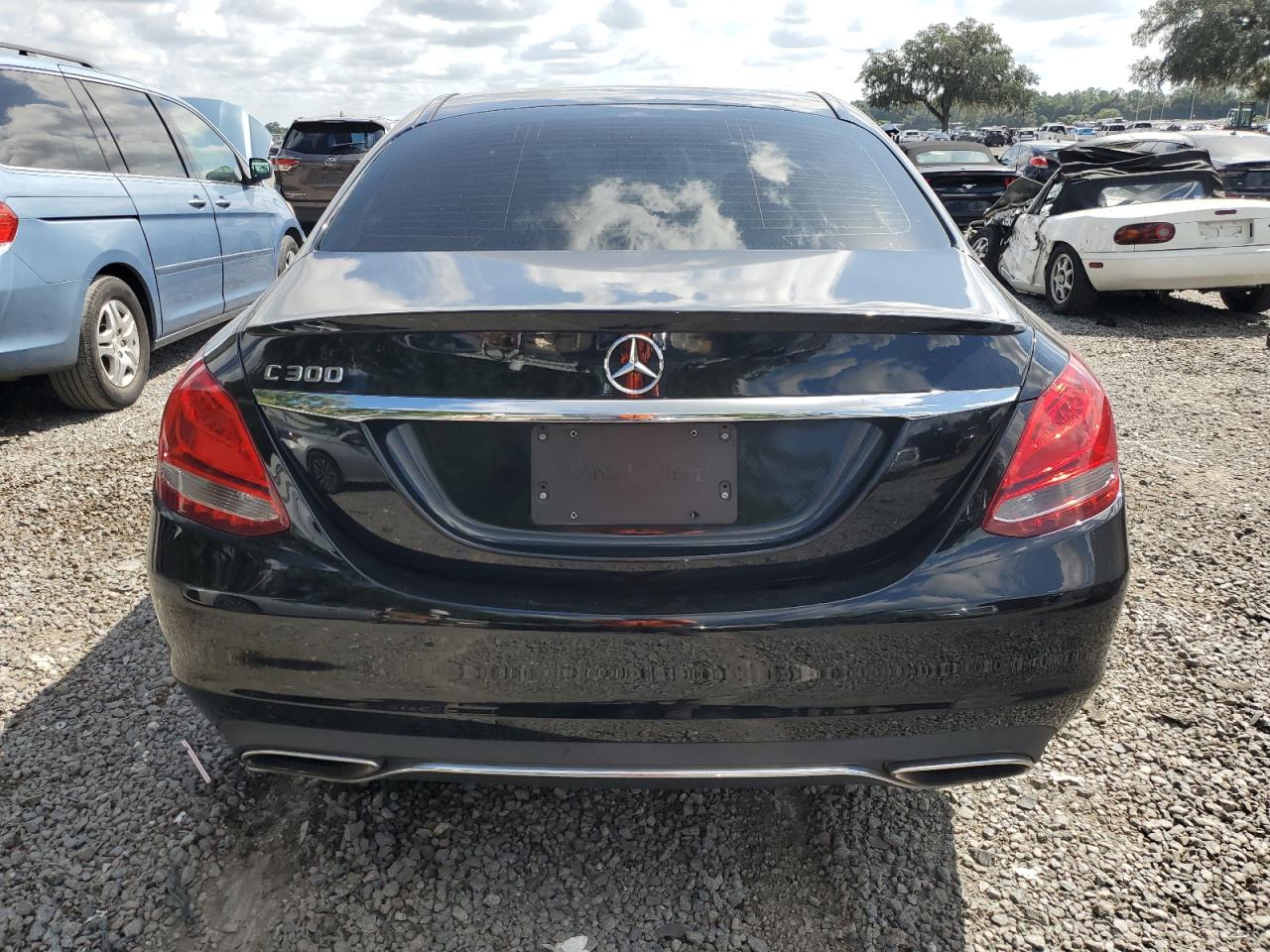 WDDWF4JBXJR325032 2018 Mercedes-Benz C 300