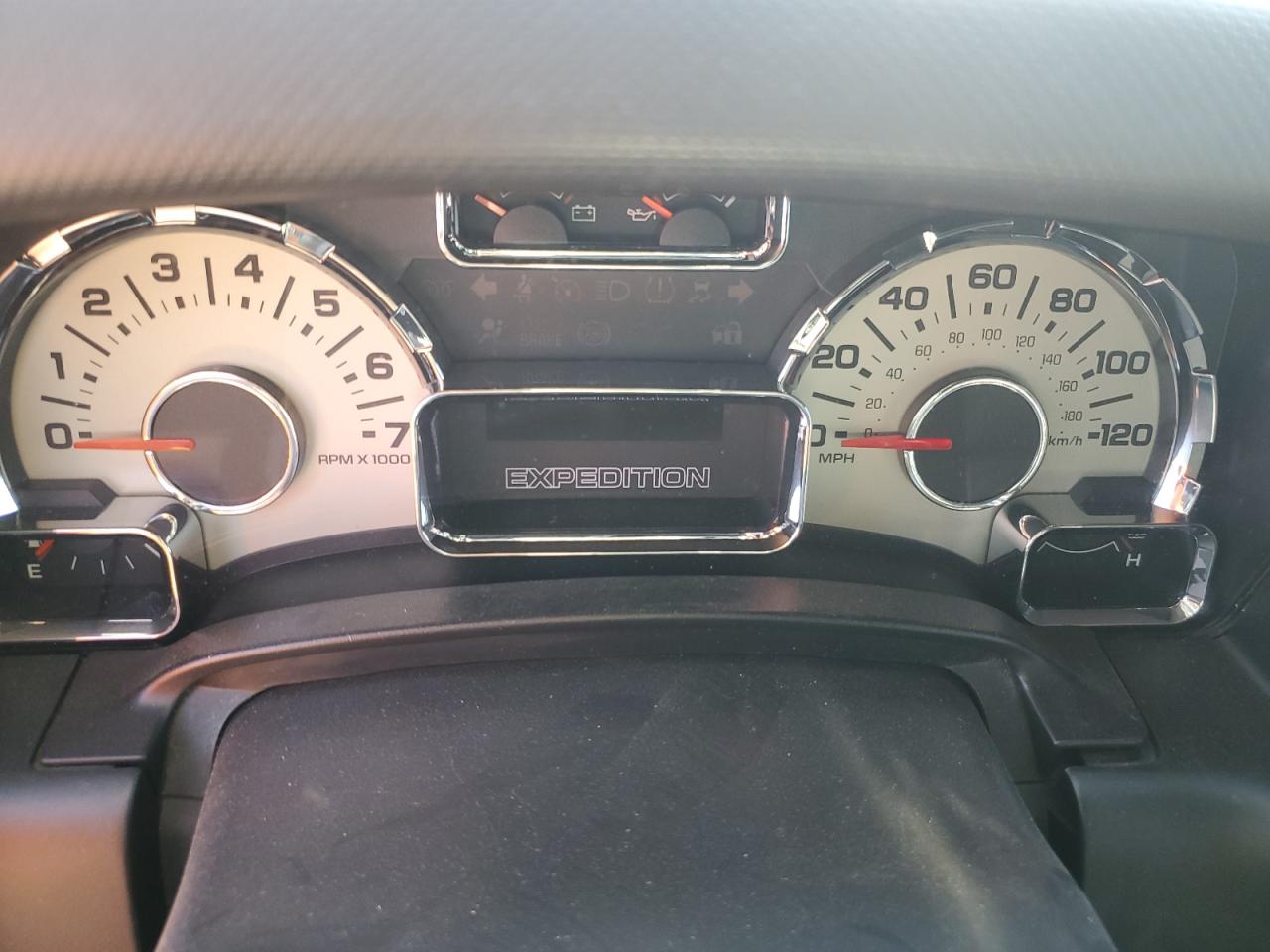 2010 Ford Expedition Limited VIN: 1FMJU2A58AEA33956 Lot: 73245184