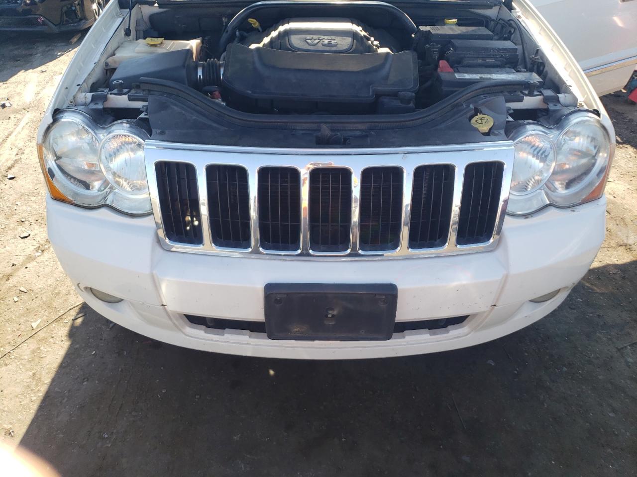 2010 Jeep Grand Cherokee - Image 12