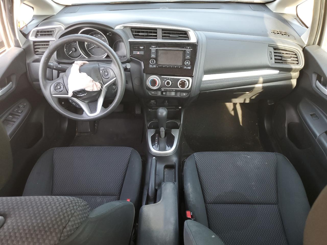 3HGGK5H43KM700268 2019 Honda Fit Lx