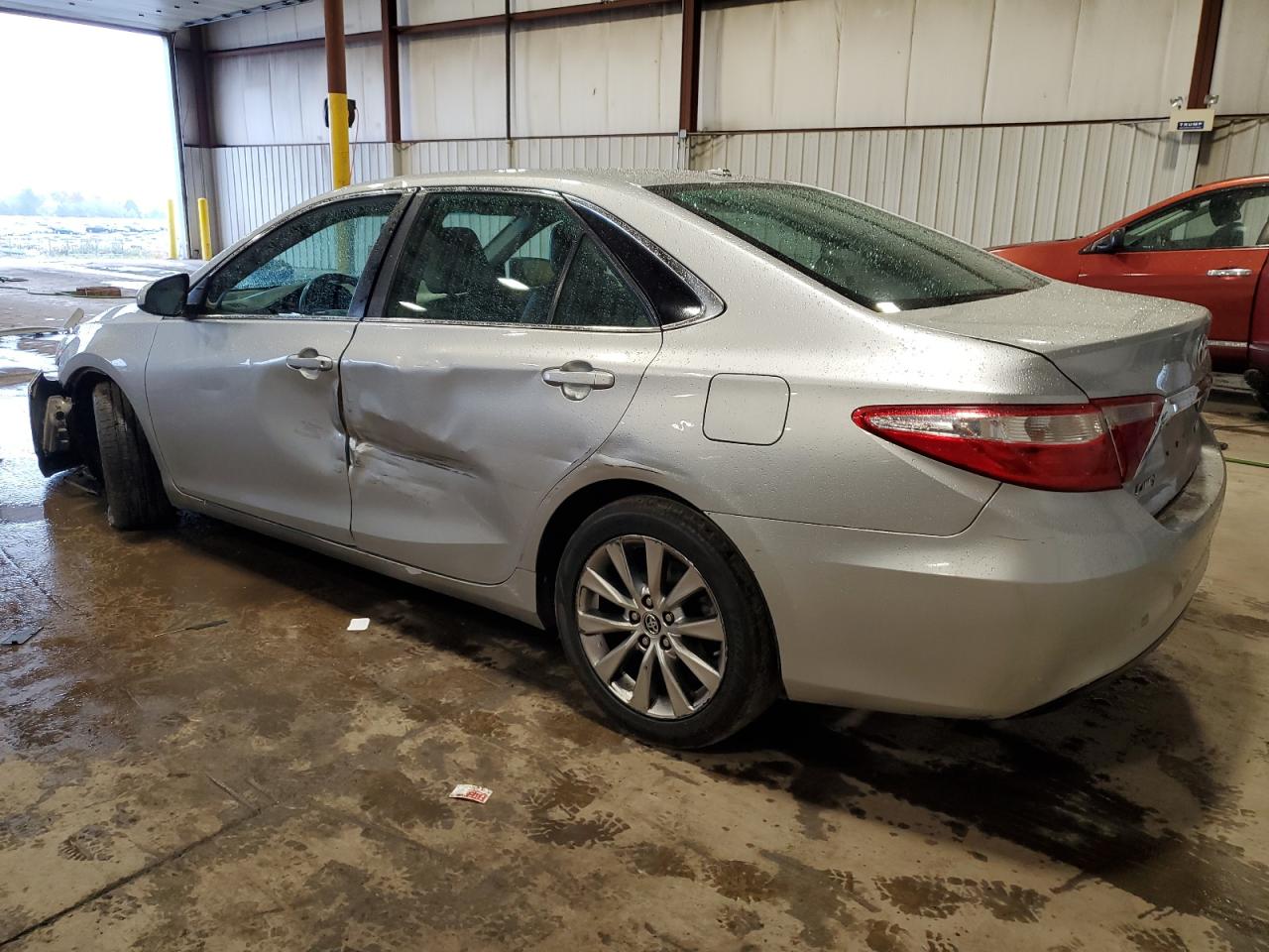 4T4BF1FK8GR525544 2016 TOYOTA CAMRY - Image 2