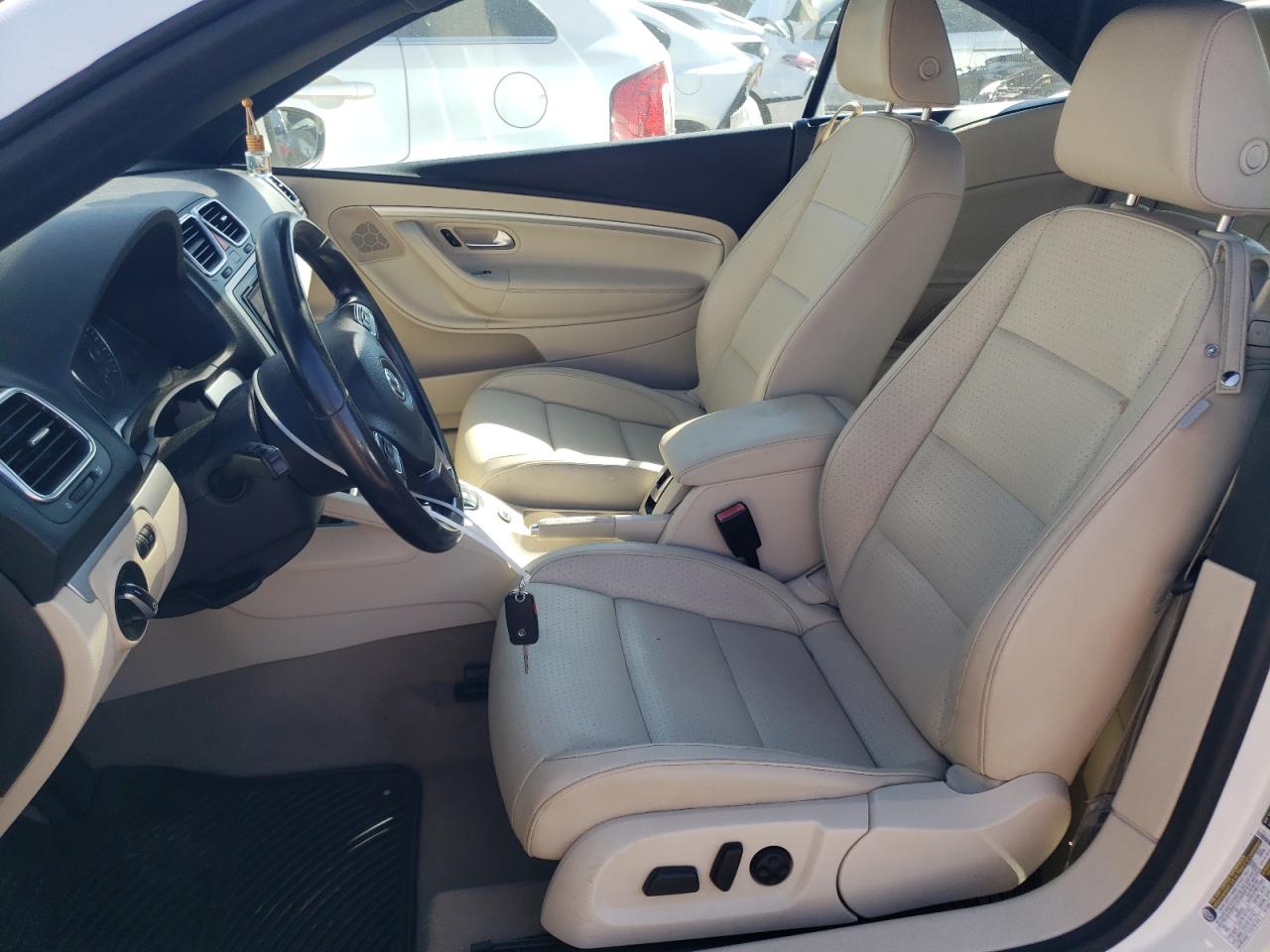 2012 Volkswagen Eos Komfort VIN: WVWBW7AH9CV013633 Lot: 69502084