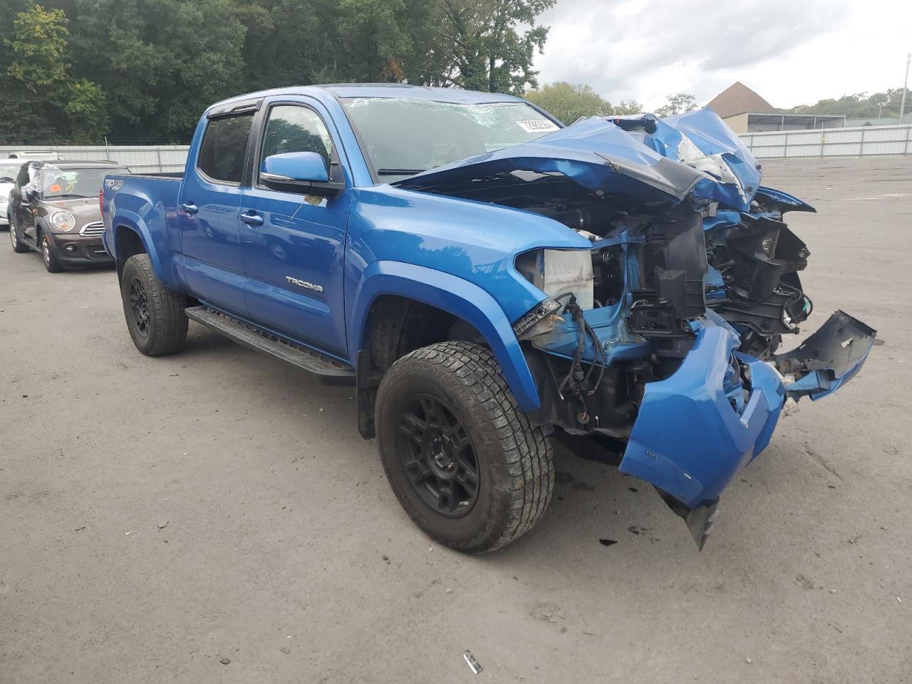 VIN 5TFDZ5BN1HX020953 2017 TOYOTA TACOMA no.4