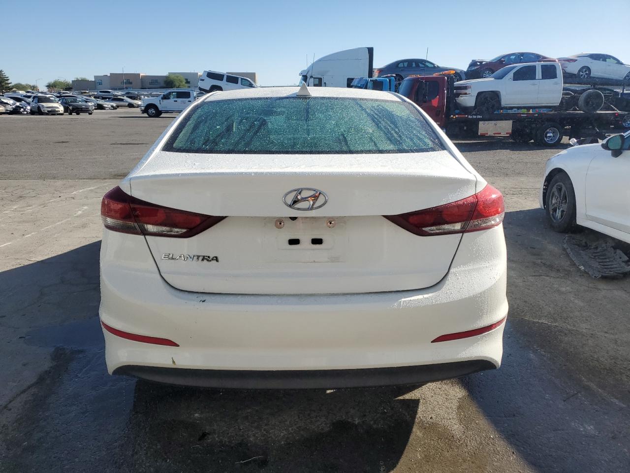 5NPD84LF1HH186163 2017 Hyundai Elantra Se