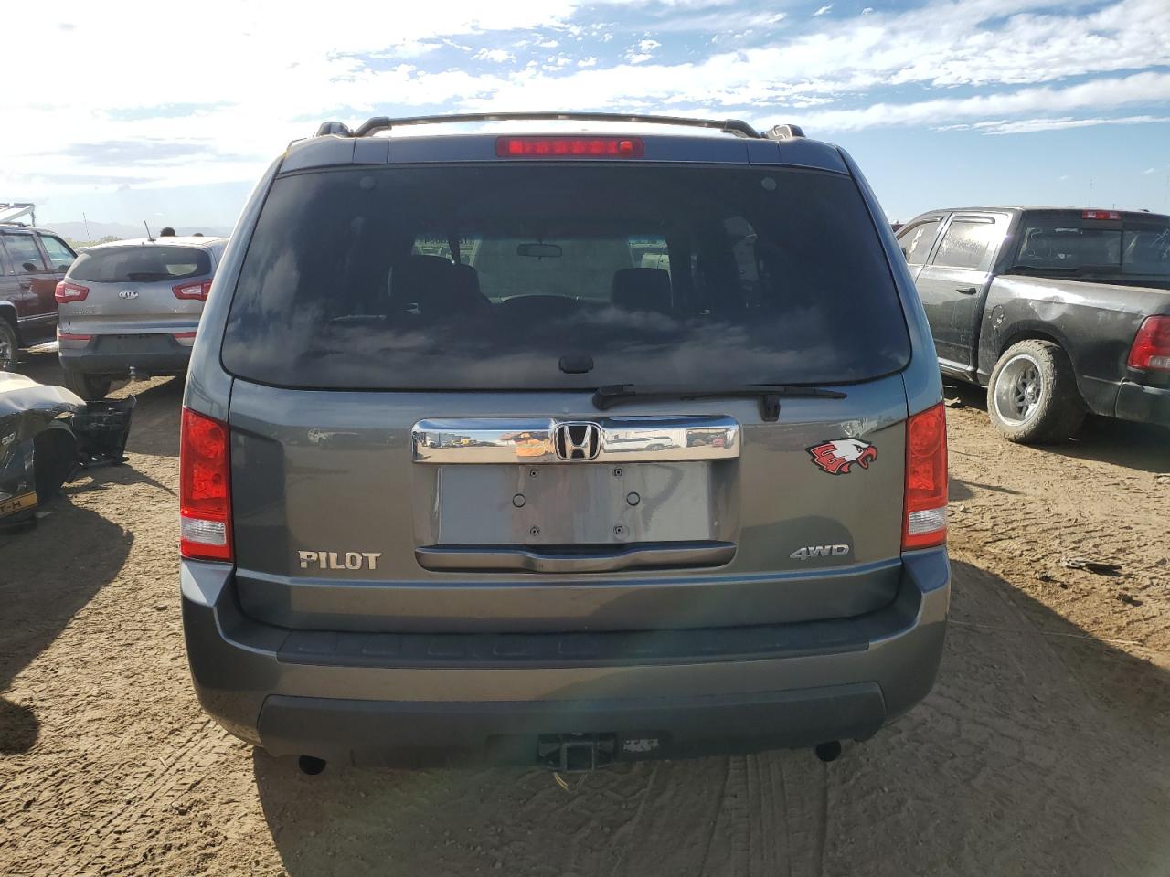 2011 Honda Pilot Lx VIN: 5FNYF4H25BB063615 Lot: 72623634