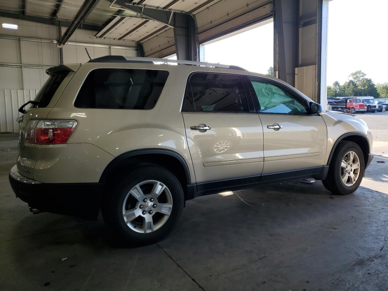 2011 GMC Acadia - Image 3