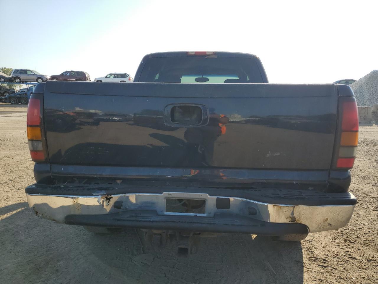 2006 GMC Sierra - Image 6
