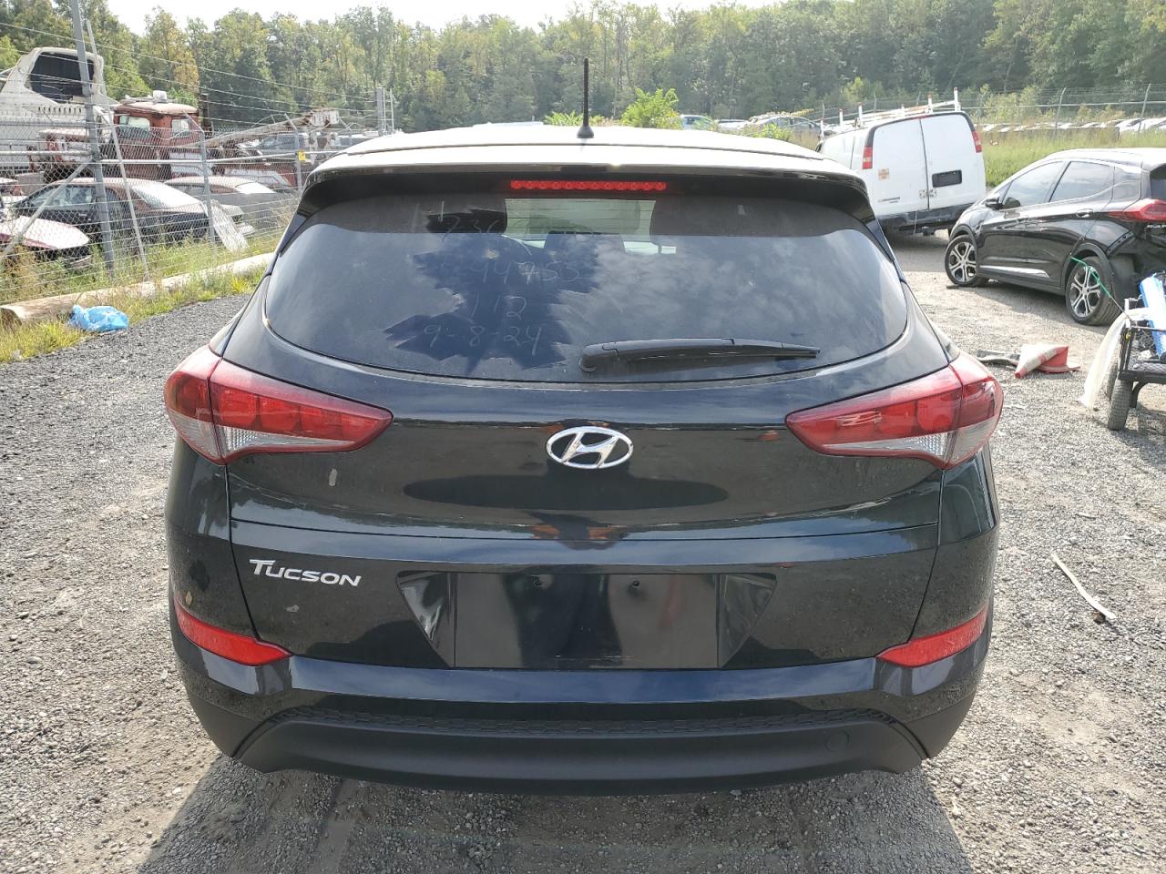 KM8J23A43JU669421 2018 Hyundai Tucson Se