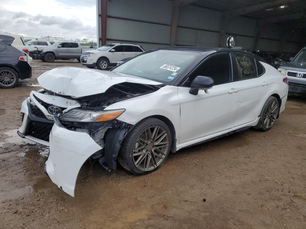 4T1BZ1HKXKU028390 2019 TOYOTA CAMRY - Image 1