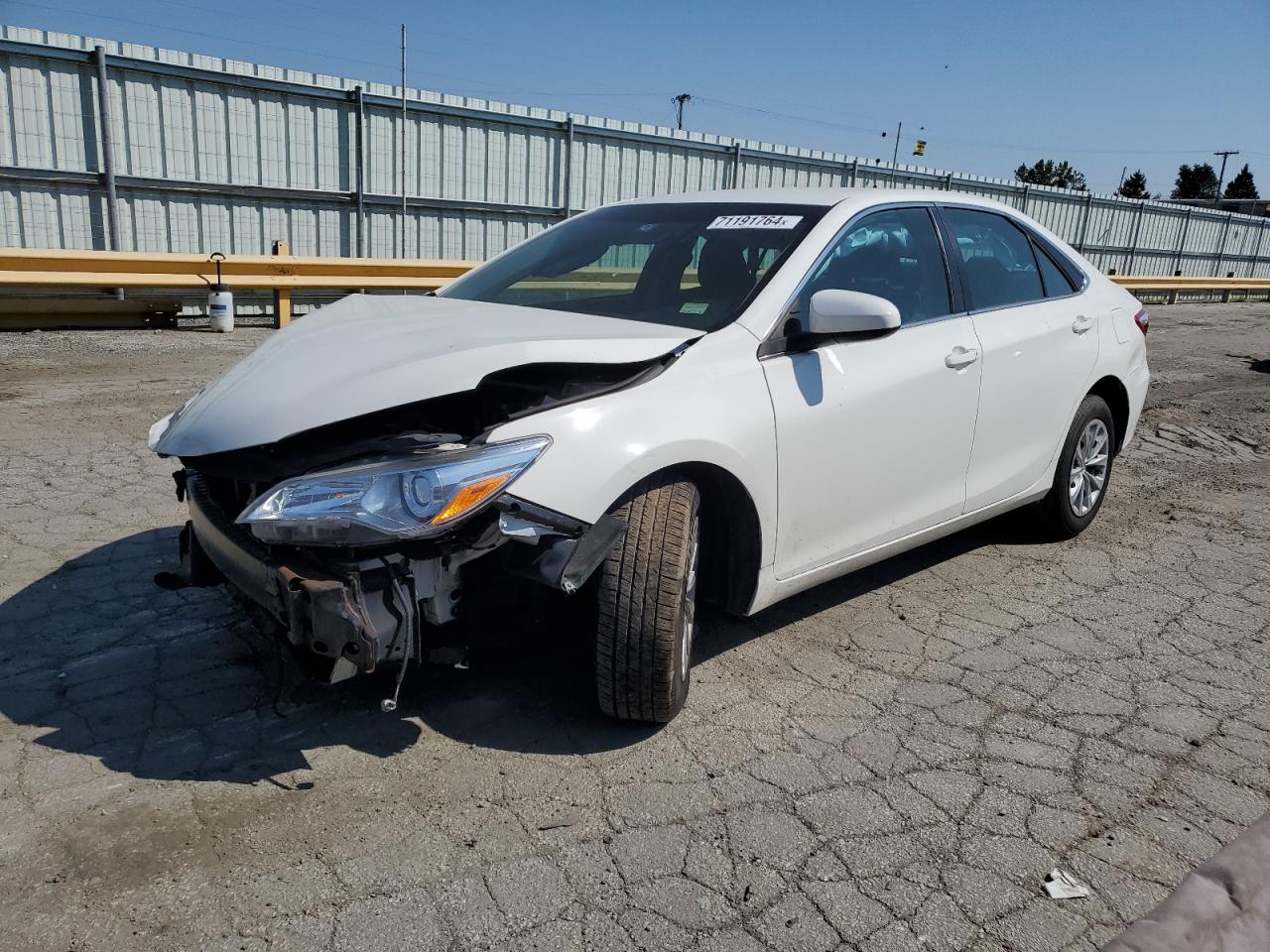 4T1BF1FK0HU787148 2017 TOYOTA CAMRY - Image 1