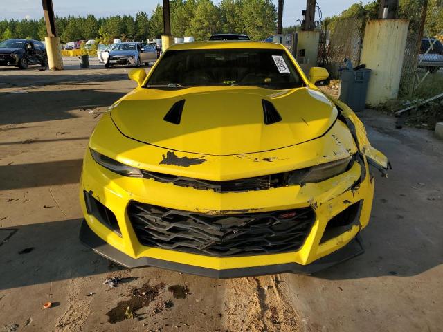  CHEVROLET CAMARO 2017 Желтый