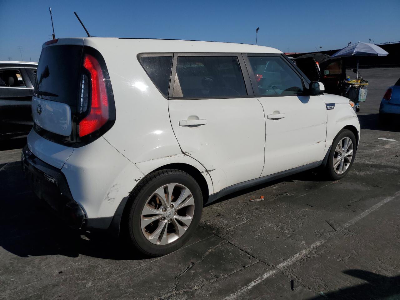 VIN KNDJP3A56G7242689 2016 KIA SOUL no.3