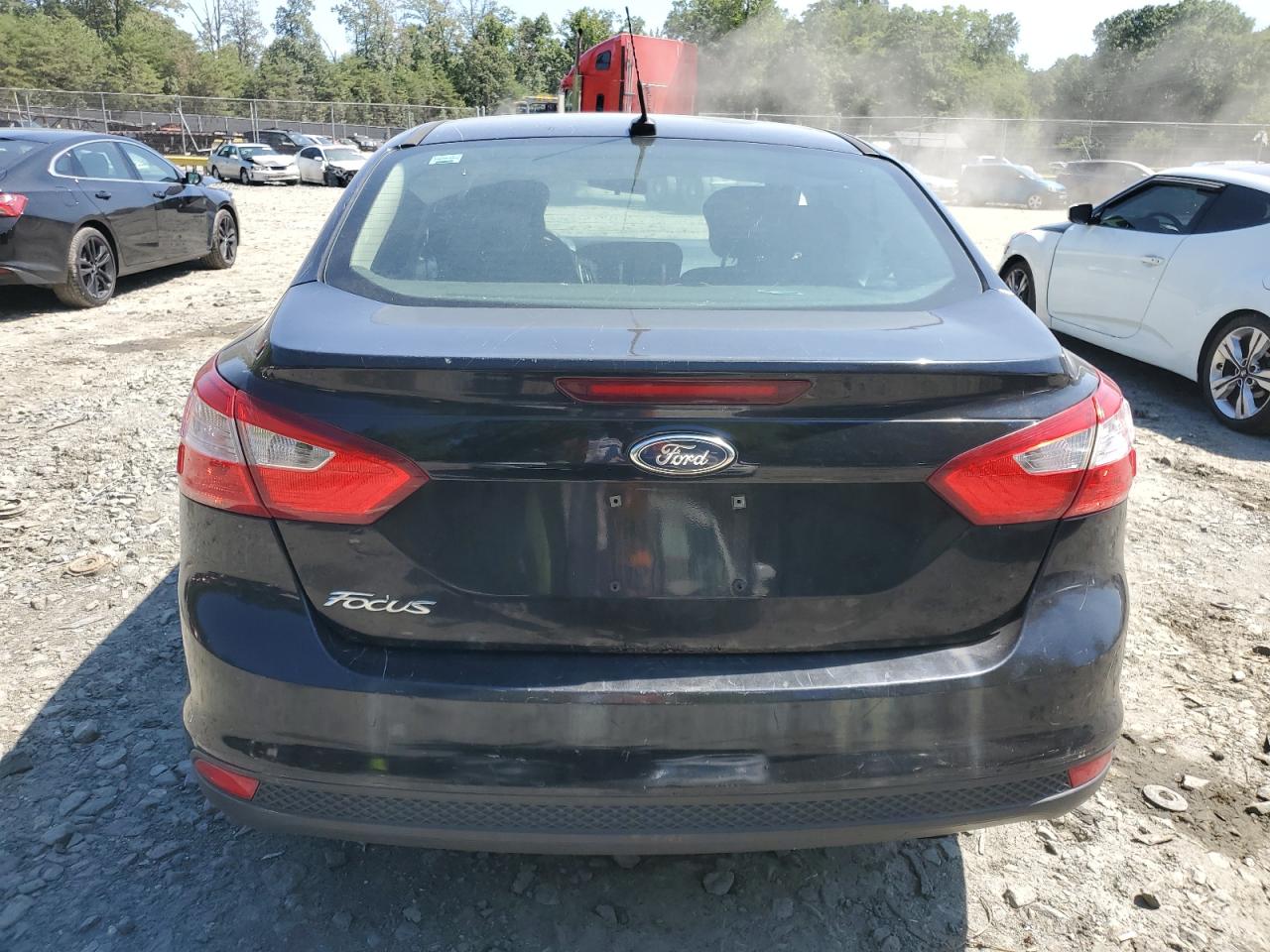 1FAHP3E25CL317968 2012 Ford Focus S