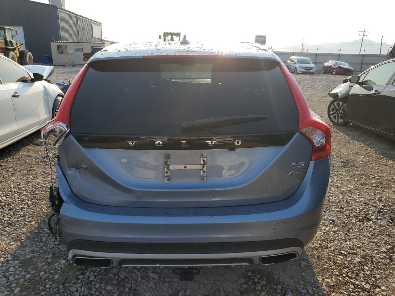 2017 Volvo V60 Cross Country Platinum VIN: YV440MWM7H1038427 Lot: 70016504