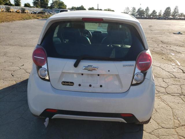 Хэтчбеки CHEVROLET SPARK 2015 Белы