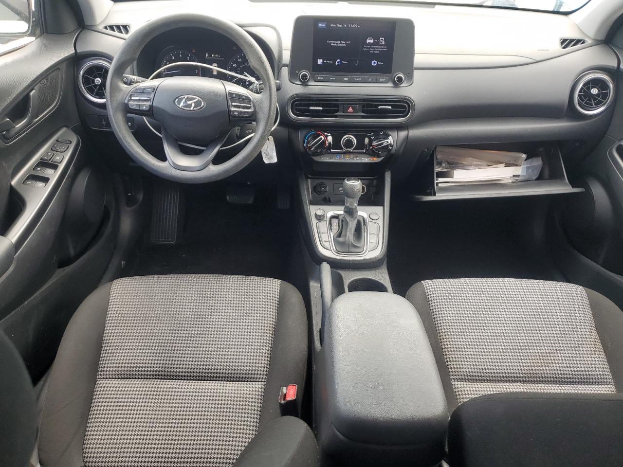2022 Hyundai Kona - Image 8