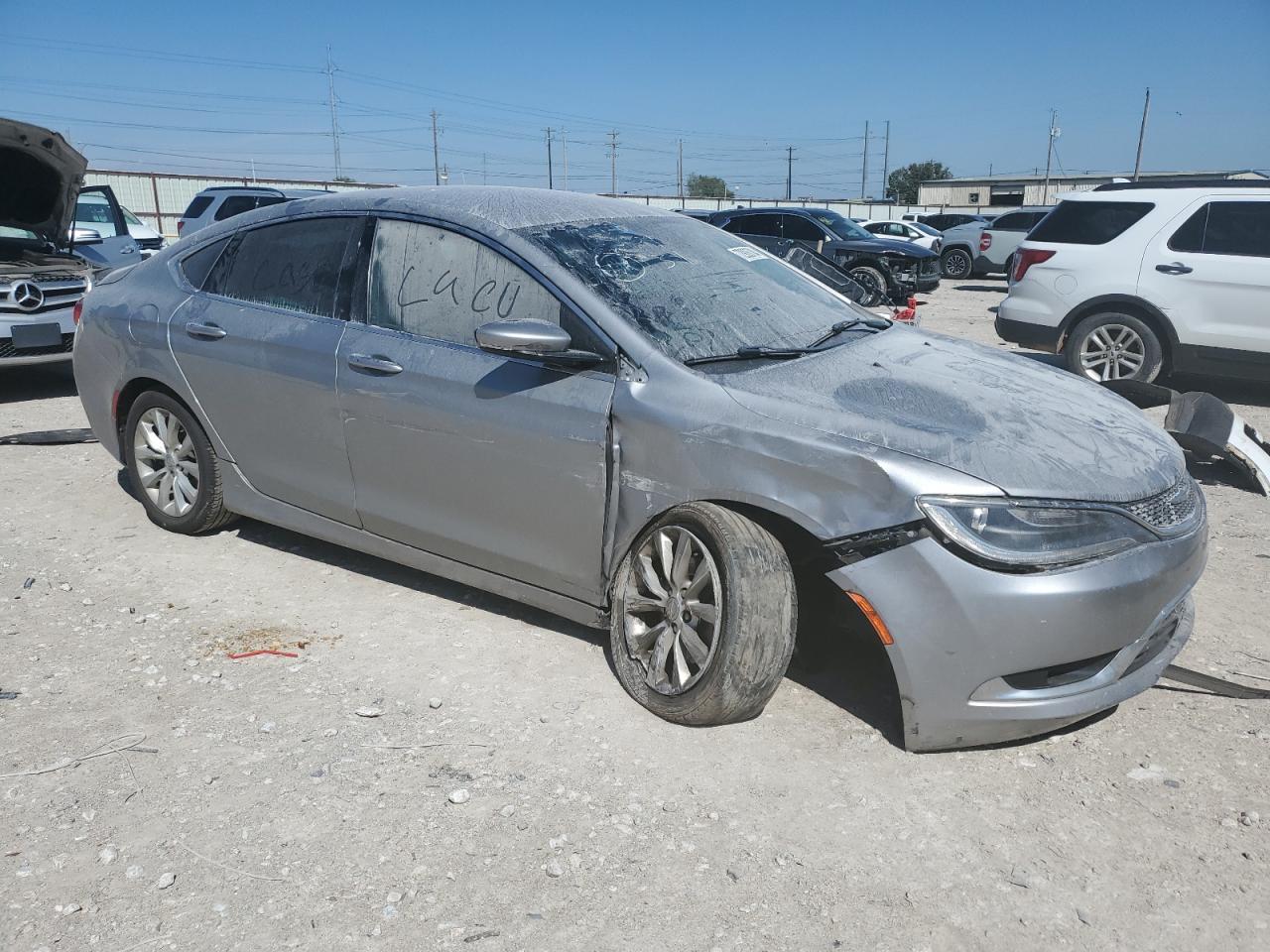 2015 Chrysler 200 - Image 4
