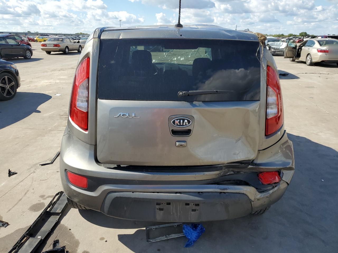 2012 Kia Soul + VIN: KNDJT2A67C7468104 Lot: 71349924