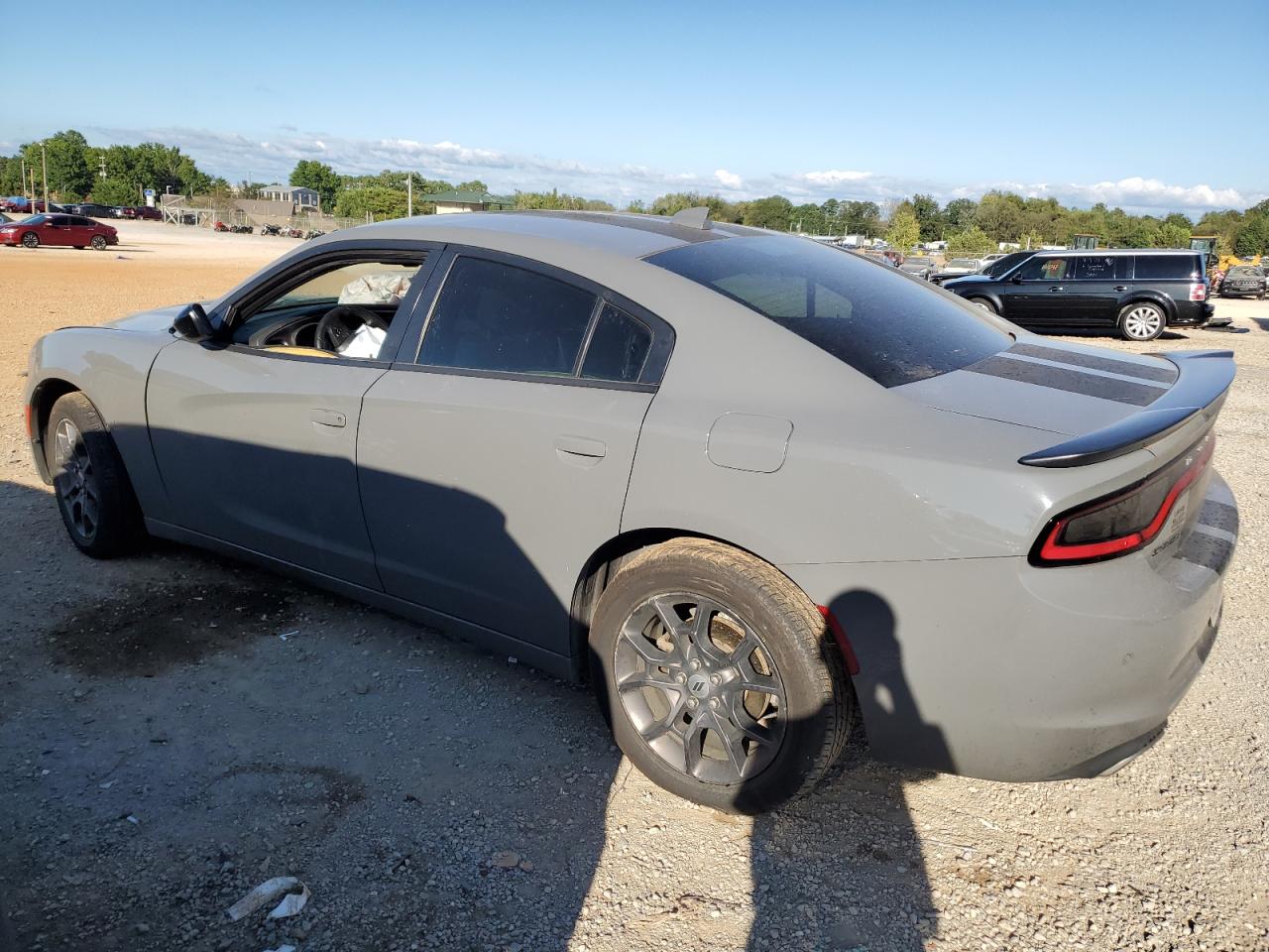 2C3CDXJG6JH319703 2018 DODGE CHARGER - Image 2