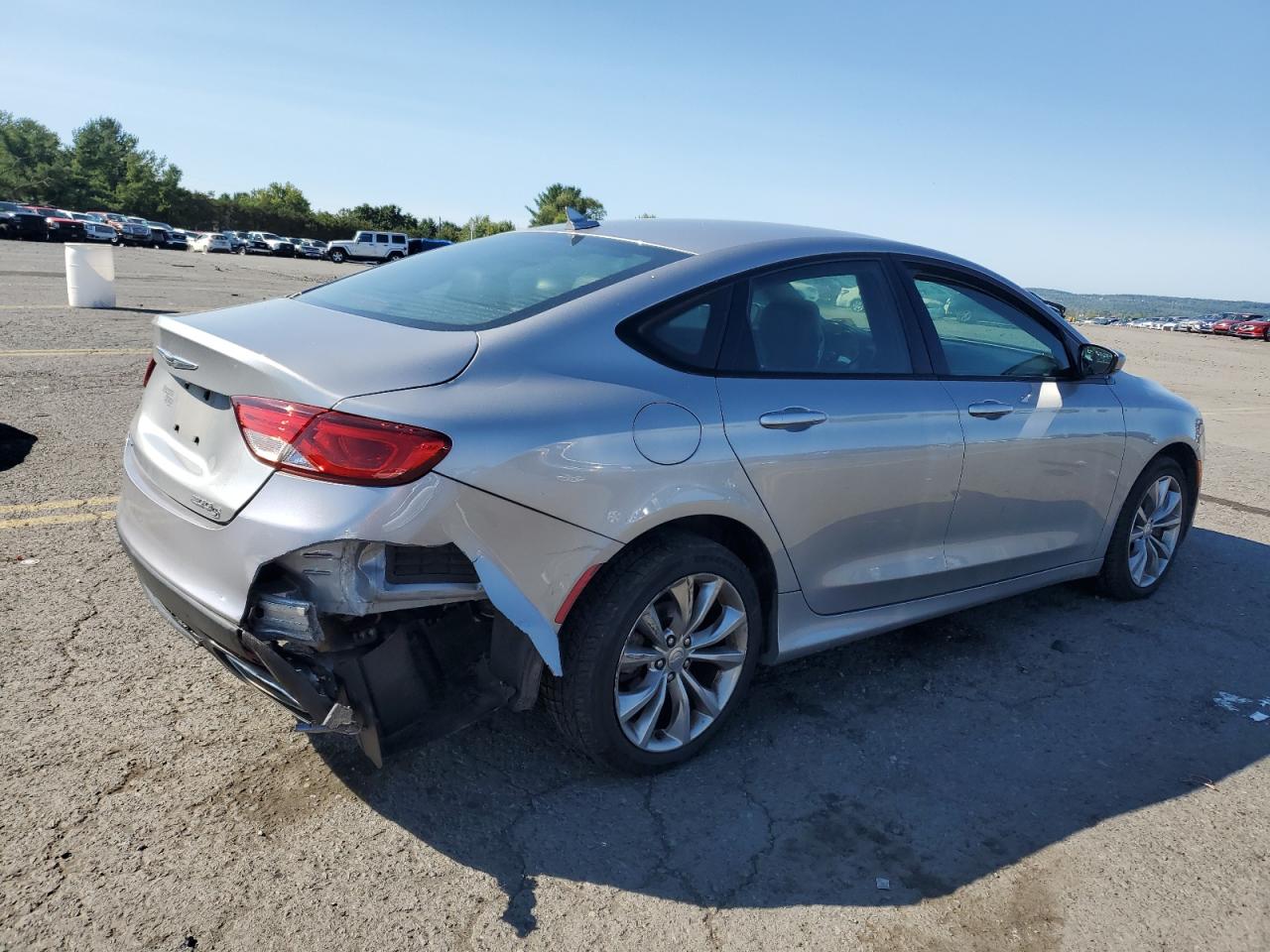 2015 Chrysler 200 - Image 3