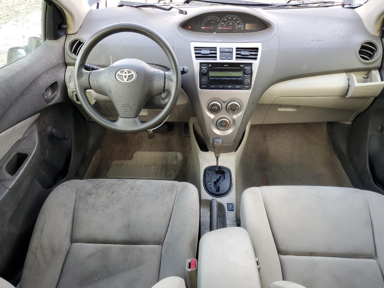 2010 Toyota Yaris VIN: JTDBT4K32A1390917 Lot: 73411964