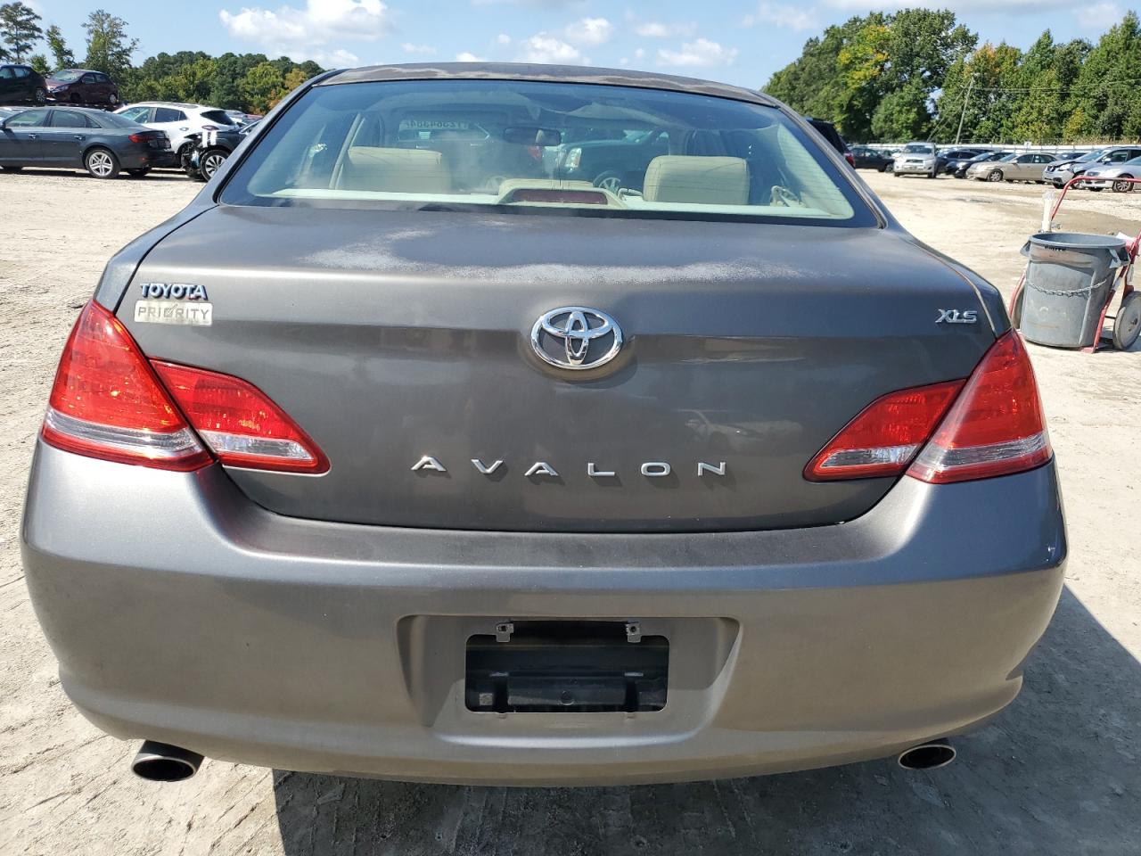 2005 Toyota Avalon Xl VIN: 4T1BK36B75U016558 Lot: 72384384