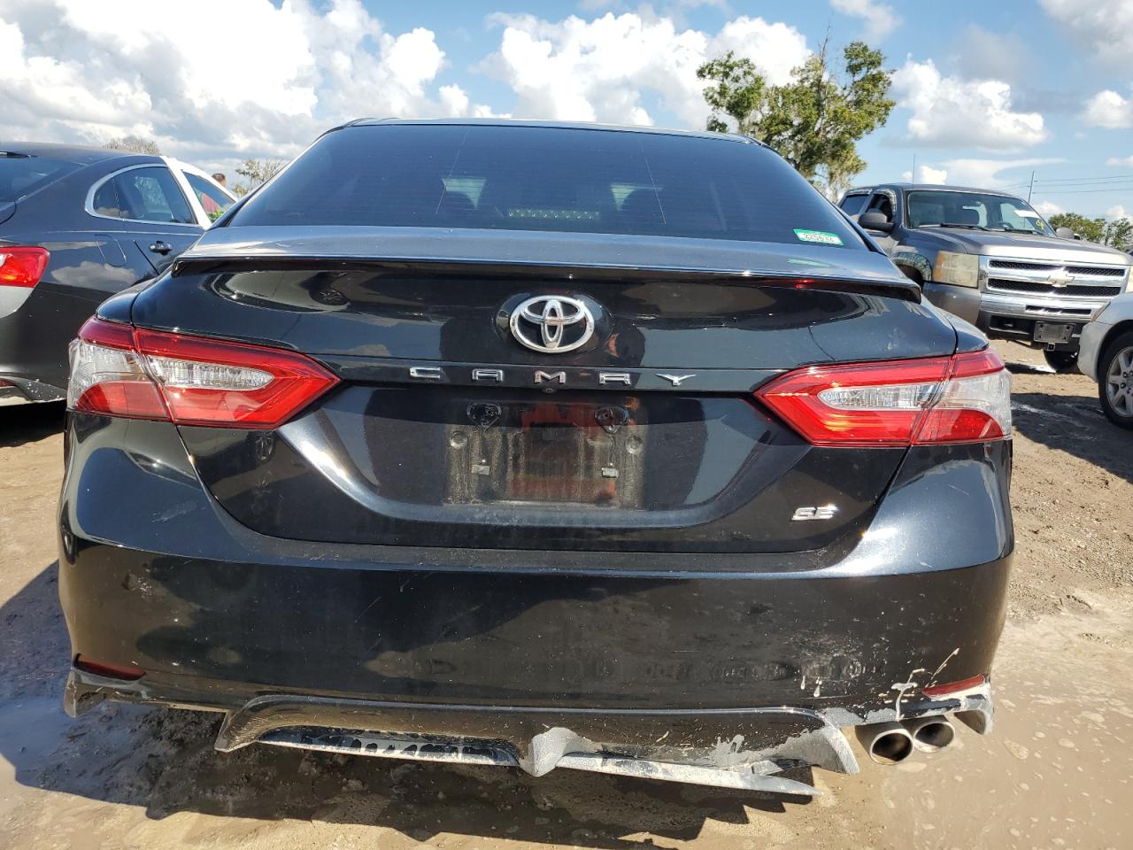 4T1B11HK4JU061861 2018 Toyota Camry L