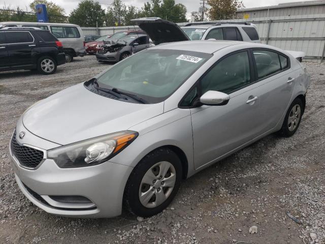 2015 Kia Forte Lx за продажба в Walton, KY - Rear End