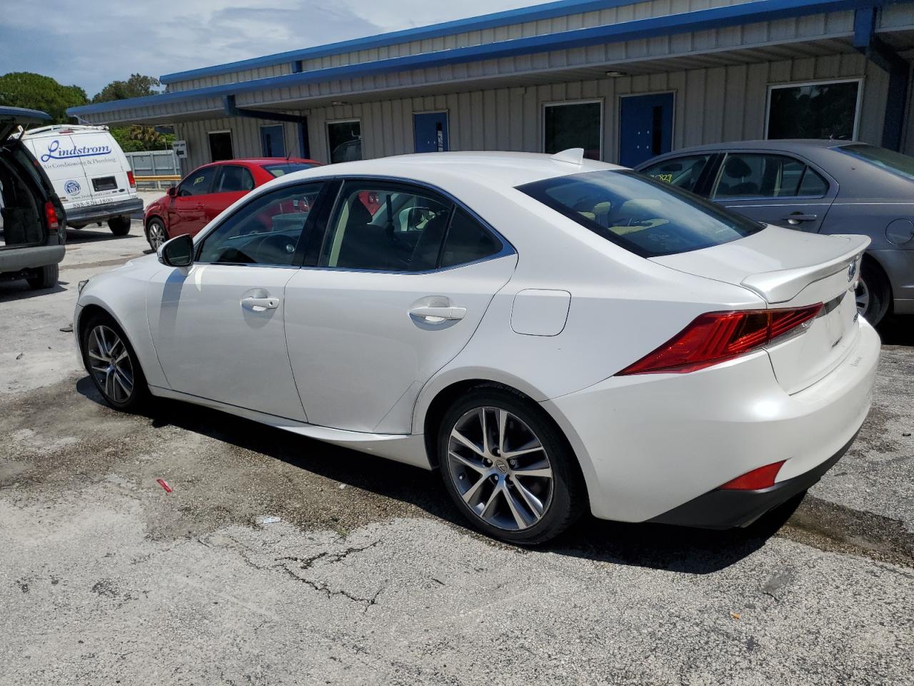 JTHAA1D2XL5107839 2020 LEXUS IS - Image 2