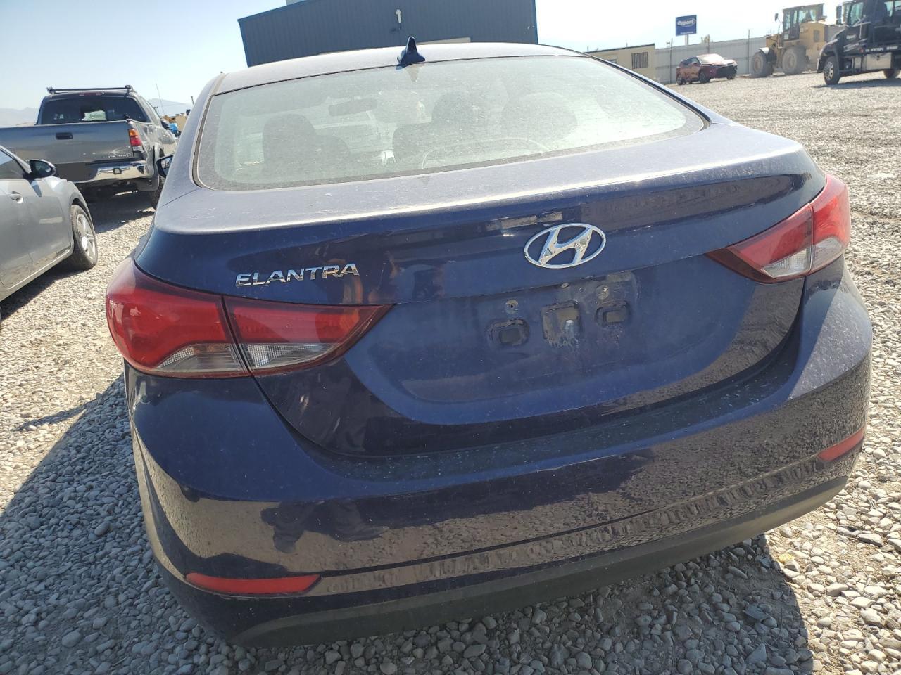 2014 Hyundai Elantra Se VIN: 5NPDH4AE7EH535381 Lot: 70000174