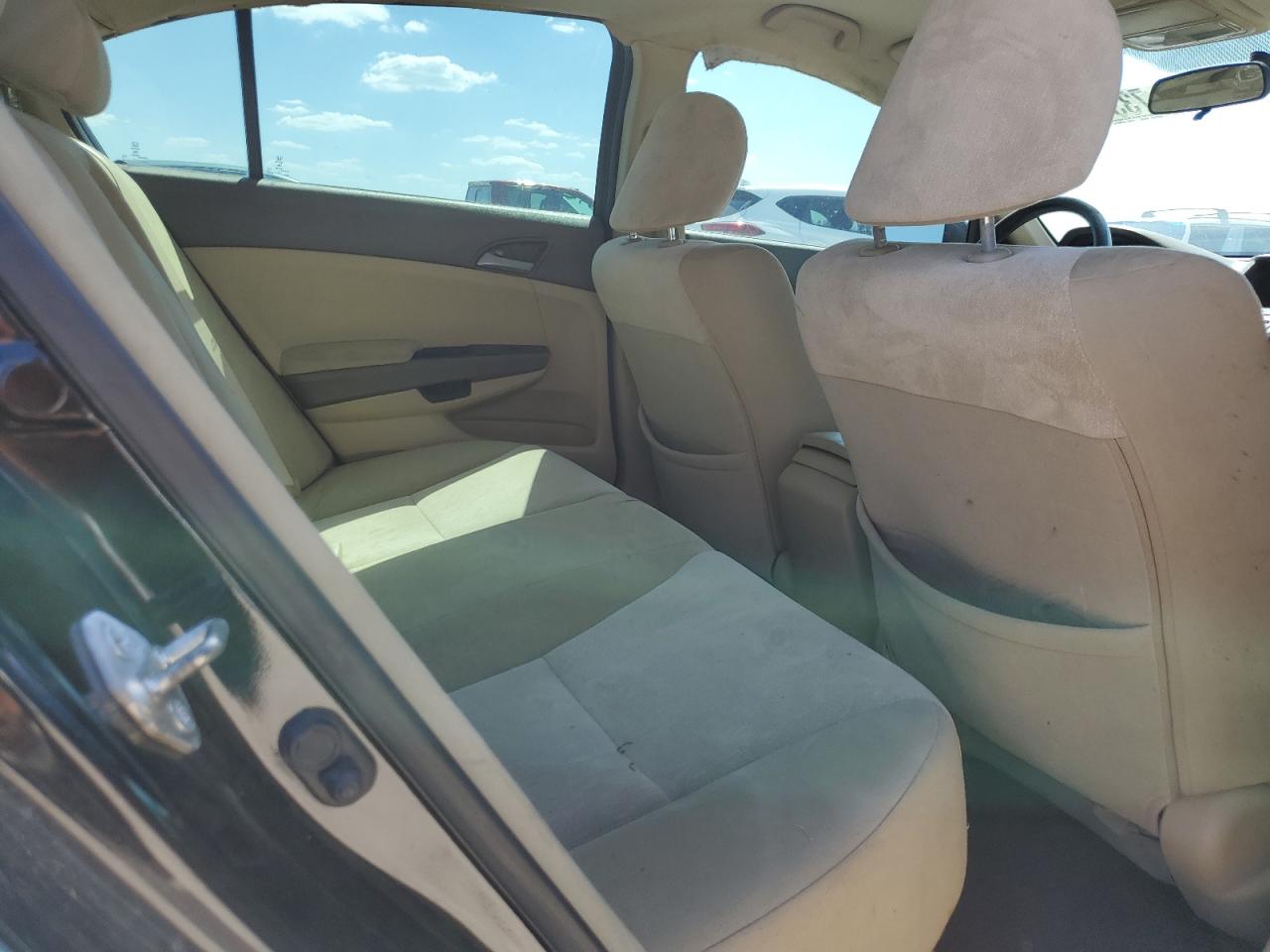 2010 Honda Accord - Image 10