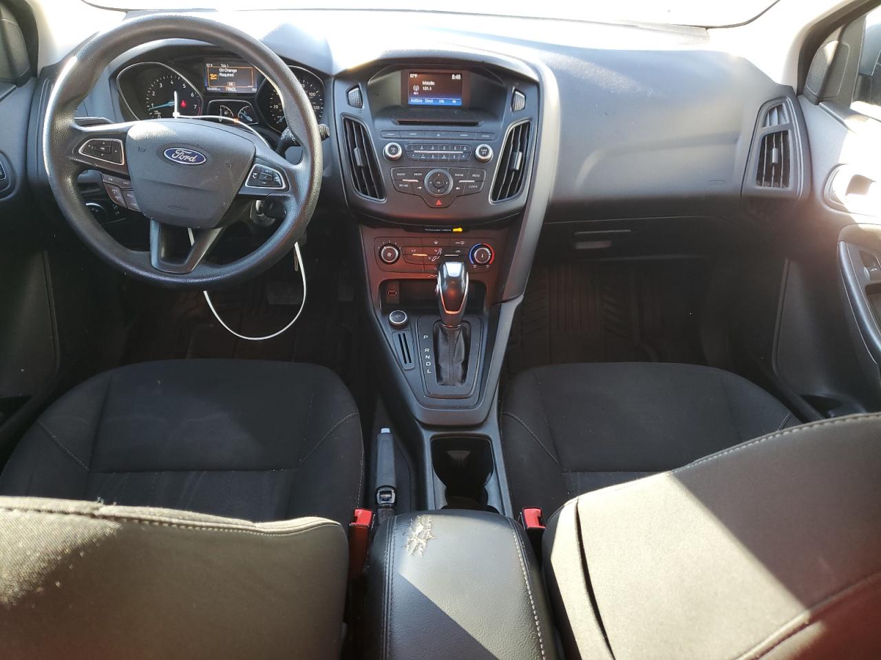 1FADP3K2XGL268677 2016 Ford Focus Se