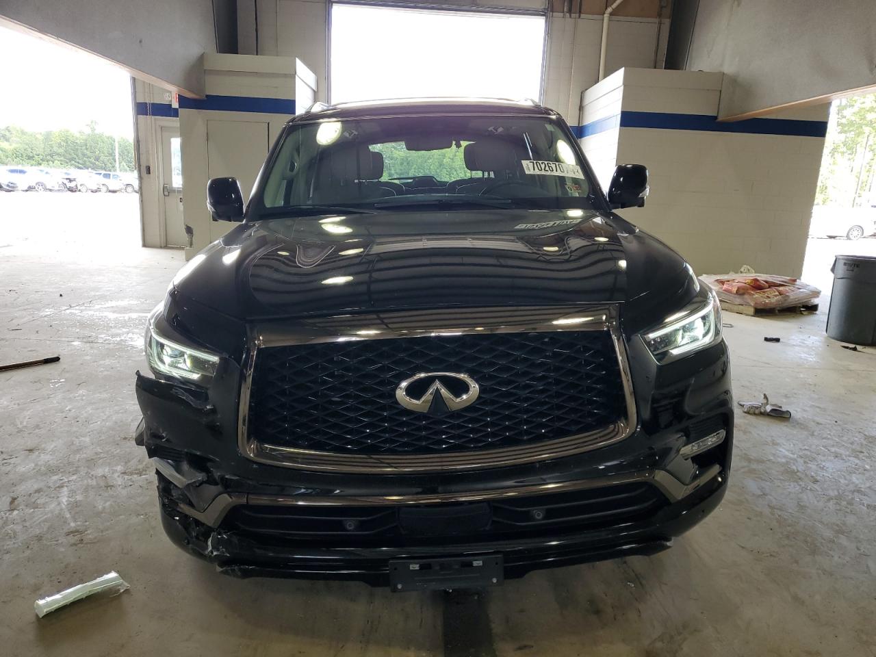 2021 Infiniti QX80 - Image 5