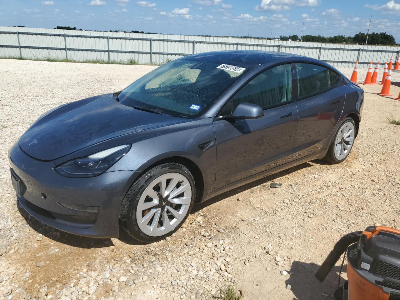 5YJ3E1EA5NF290296 2022 TESLA MODEL 3 - Image 1